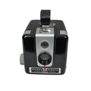 KODAK BROWNIE HAWKEYE CAMERA – FLASH MODEL – 50's VINTAGE BOX CAMERA, COLLECTORS